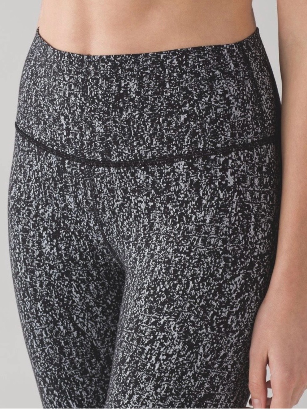 lululemon Athletica Black & White Suited Jaquard 30” Leggings Size 2 $118